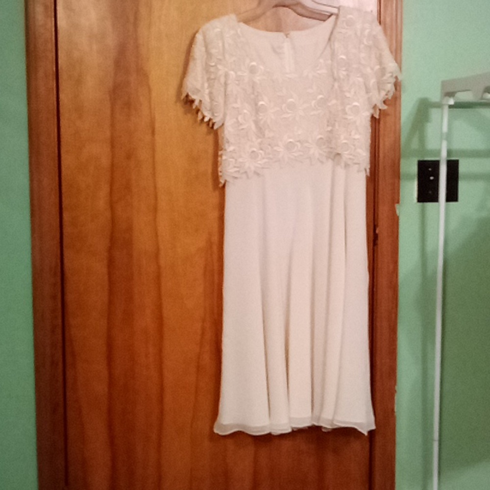 Miss Elliette short sleeve evening dress